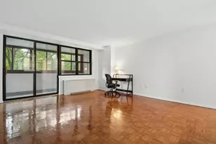 9 Hawthorne Pl, Boston, MA 02114 - Photo 12