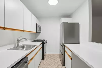 9 Hawthorne Pl #2C, Boston, MA 02114 - Photo 6