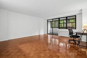 9 Hawthorne Pl, Boston, MA 02114 - Photo 2