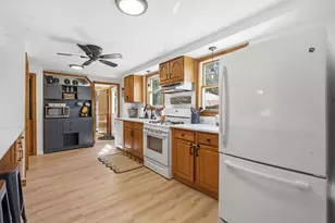 76 Pleasant St, Granby, MA 01033 - Photo 8