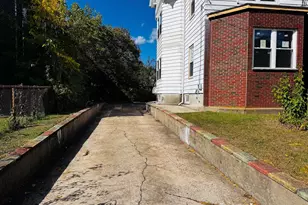 150 Bradford St, Everett, MA 02148 - Photo 20