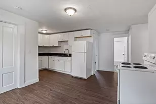 8 Delaware St, Worcester, MA 01603 - Photo 10