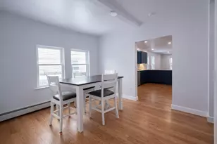 29 Catherine St, Boston, MA 02131 - Photo 4