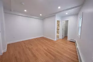 29 Catherine St, Boston, MA 02131 - Photo 8