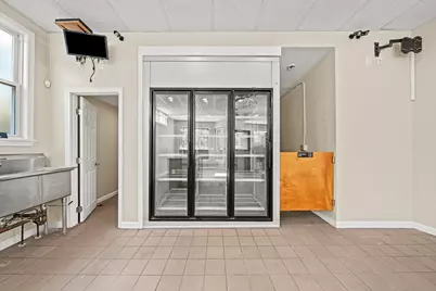 182 Myrtle St, Lynn, MA 01905 - Photo 12