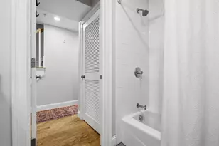126 Elm St, Boston, MA 02129 - Photo 22