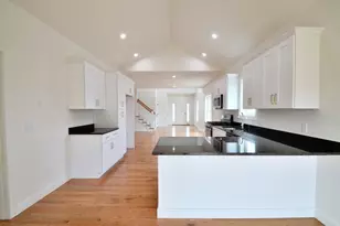 215A Crownshield, Uxbridge, MA 01569 - Photo 8