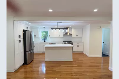 258 Poquanticut Ave, Easton, MA 02356 - Photo 4