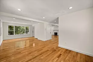 258 Poquanticut Ave, Easton, MA 02356 - Photo 12
