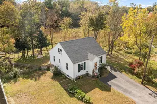 11 Barker St, Danvers, MA 01923 - Photo 2