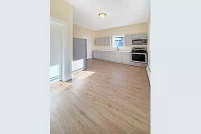 77 Chestnut St #2, Lynn, MA 01902 - Photo 2