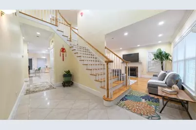 33 Woodland Ave, Saugus, MA 01906 - Photo 2