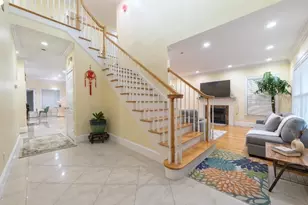 33 Woodland Ave, Saugus, MA 01906 - Photo 2