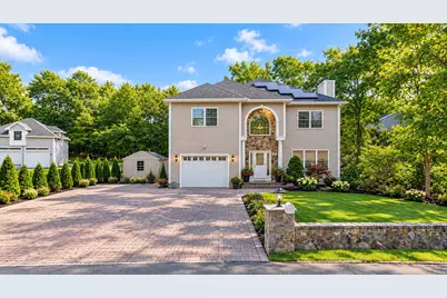 33 Woodland Ave, Saugus, MA 01906 - Photo 1