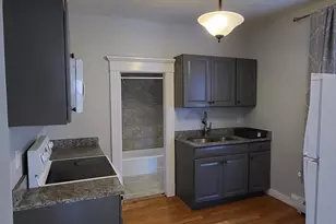 48 Riverside St, Lowell, MA 01854 - Photo 4