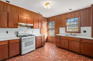 38 Carver Rd E, Watertown, MA 02472 - Photo 24