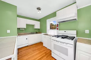 31 Gardner St, Salisbury, MA 01952 - Photo 8