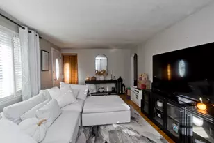 68 Gatewood Rd, Springfield, MA 01119 - Photo 2