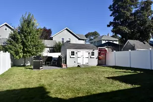 36 Hedge St, Fairhaven, MA 02719 - Photo 16