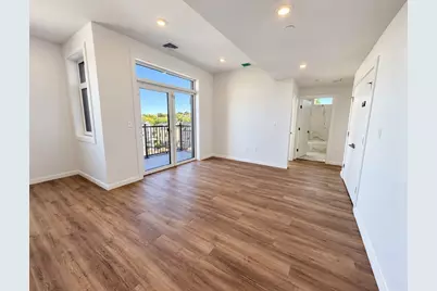 13 Warwick St #401, Somerville, MA 02143 - Photo 4