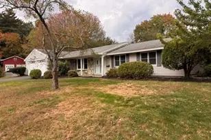 2 Corey Dr, Peabody, MA 01960 - Photo 4