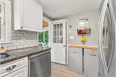 54 Joclyn Ave, Framingham, MA 01701 - Photo 10