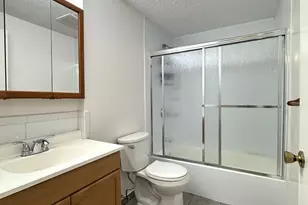 271 Humphrey St, Lowell, MA 01850 - Photo 8