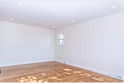 32 Turnpike St, North Andover, MA 01845 - Photo 4