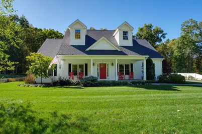87 North St, Grafton, MA 01519 - Photo 1