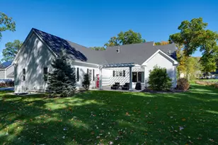 87 North St, Grafton, MA 01519 - Photo 4