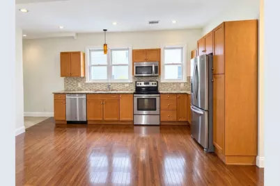 31 Franklin Ave #2-2, Chelsea, MA 02150 - Photo 2