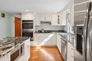 151 Lynn Fells Pkwy, Saugus, MA 01906 - Photo 14