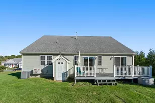 3076 Hunters Hill Dr, Dighton, MA 02715 - Photo 4