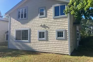 32 Chestnut St, Wareham, MA 02571 - Photo 2