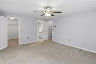 319 Oak St, Swansea, MA 02777 - Photo 16