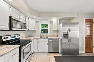 5A Danforth St, Peabody, MA 01960 - Photo 10