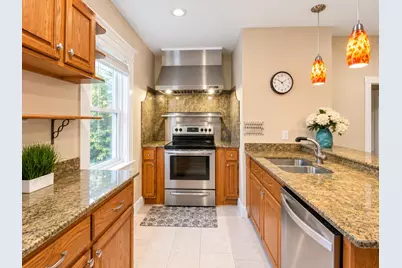 12 Bradbury Ave #12, Medford, MA 02155 - Photo 6