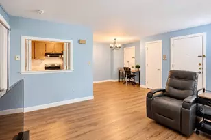 64 Jacqueline Rd, Waltham, MA 02452 - Photo 4