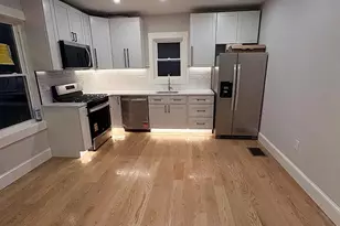 28 Houghton St, Lowell, MA 01851 - Photo 8