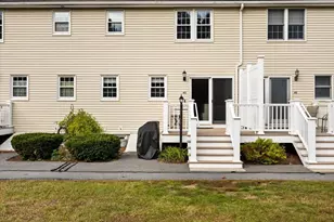 43 Willow Ridge Dr, Bridgewater, MA 02324 - Photo 8