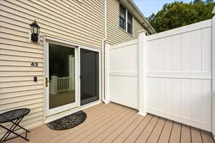 43 Willow Ridge Dr, Bridgewater, MA 02324 - Photo 10