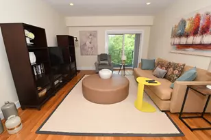 321 Hammond Pond Pkwy, Brookline, MA 02467 - Photo 4