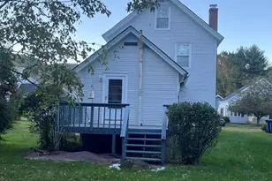 27 Maple Ave, Chester, MA 01011 - Photo 4