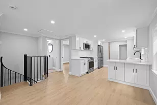 9 Walden Pond Ave, Saugus, MA 01906 - Photo 12