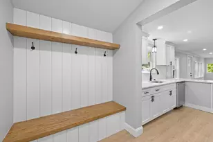 9 Walden Pond Ave, Saugus, MA 01906 - Photo 4