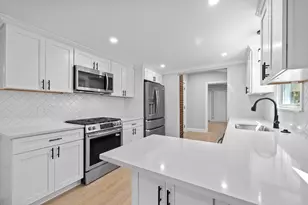 9 Walden Pond Ave, Saugus, MA 01906 - Photo 10