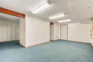 565 Hartford Ave E, Uxbridge, MA 01569 - Photo 16