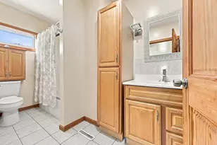 40 Bunker Hill Ave, Lowell, MA 01850 - Photo 20