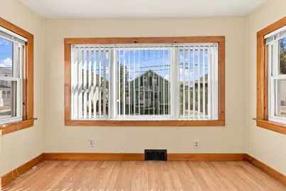 40 Bunker Hill Ave, Lowell, MA 01850 - Photo 4