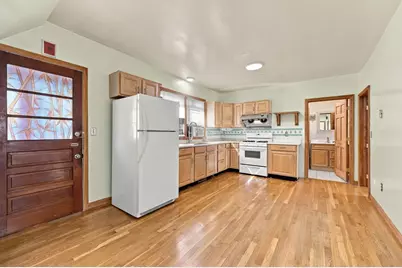 40 Bunker Hill Ave, Lowell, MA 01850 - Photo 10